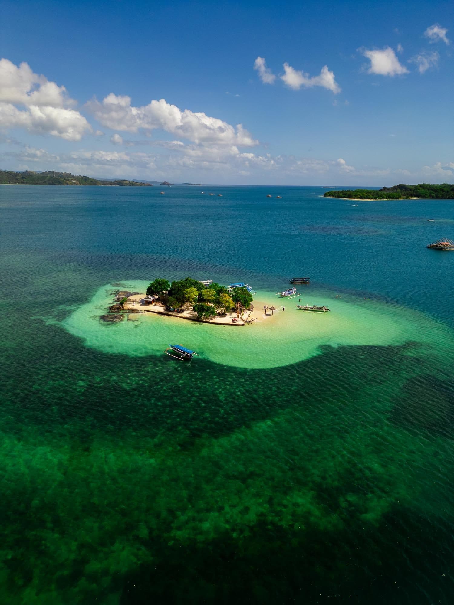 Tiny Gili Kedis in clear turquoise water